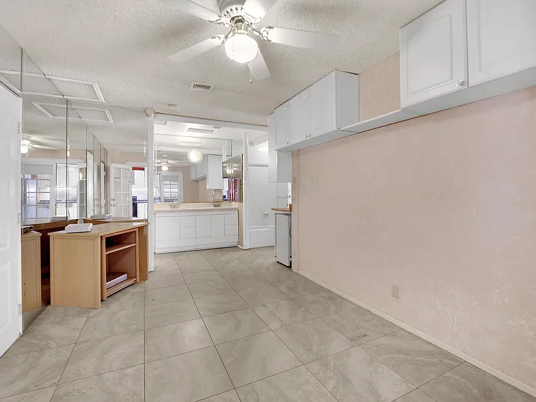 Obannon Dr — Photo 2