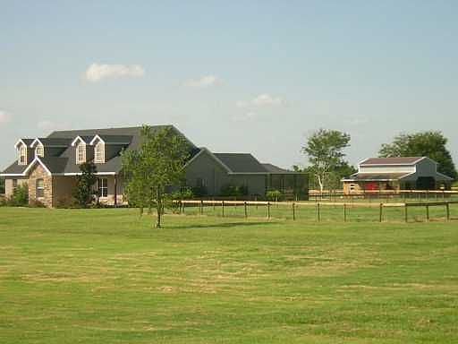 2nd image of 631 12 Oaks Dr