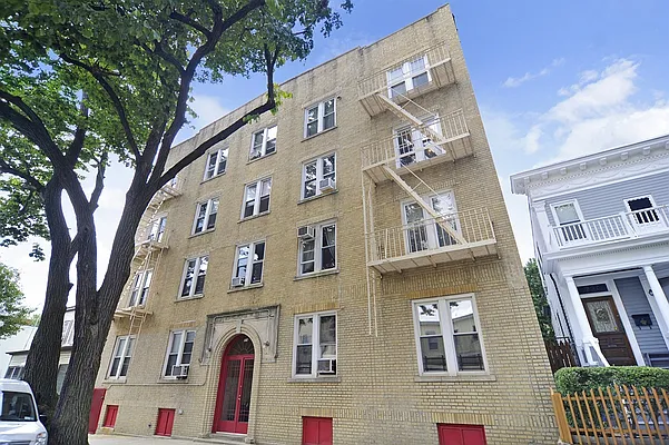 Sold by Corcoran | media 24