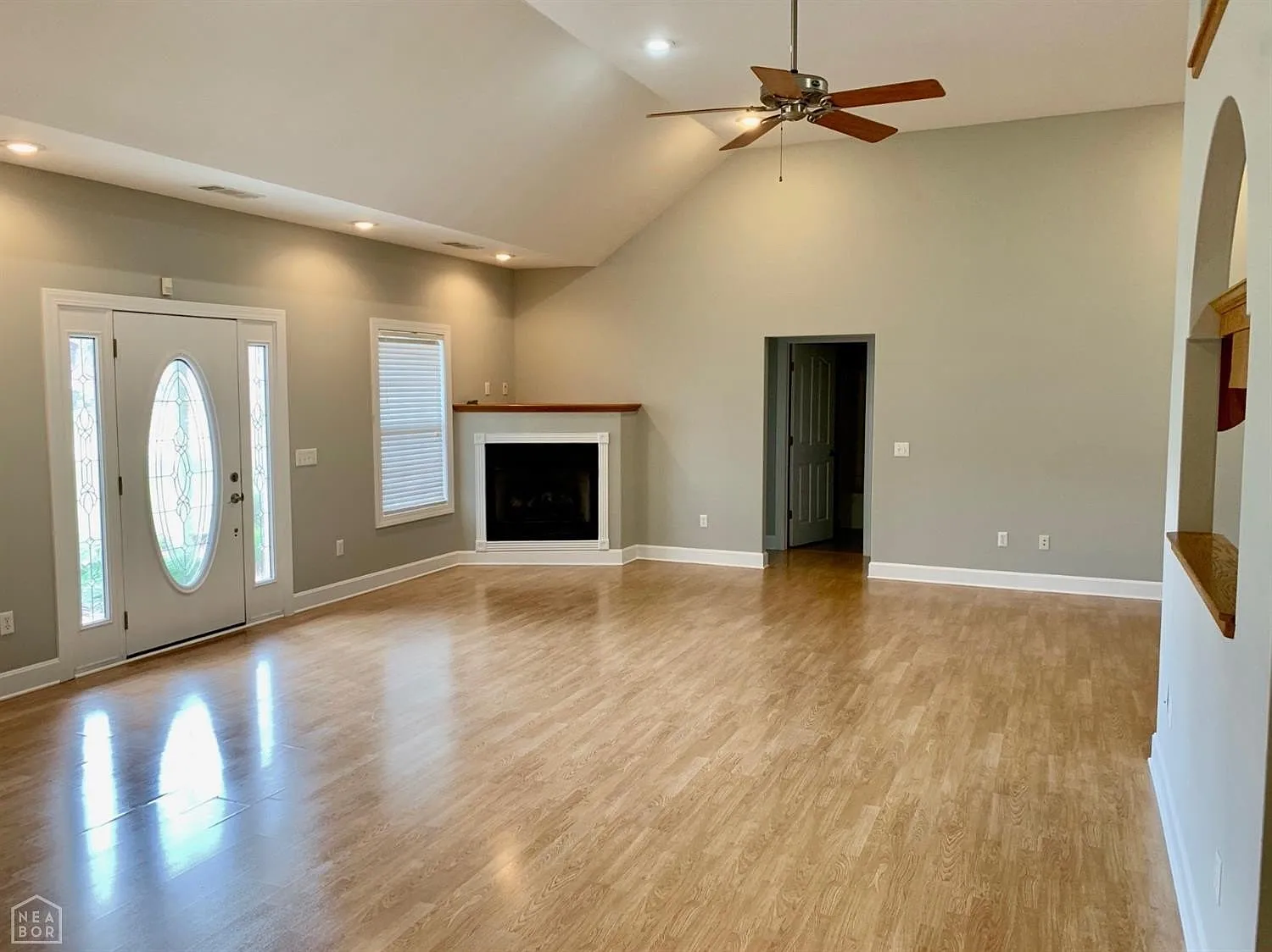 3 bed, 2066 sqft, $1,800 — Photo 2