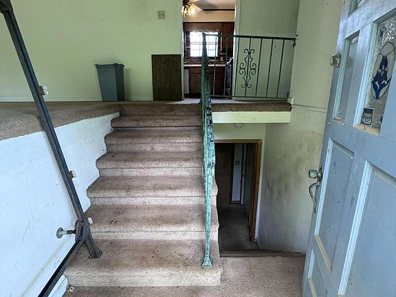 3rd image of 477 Cedar Valley Ln