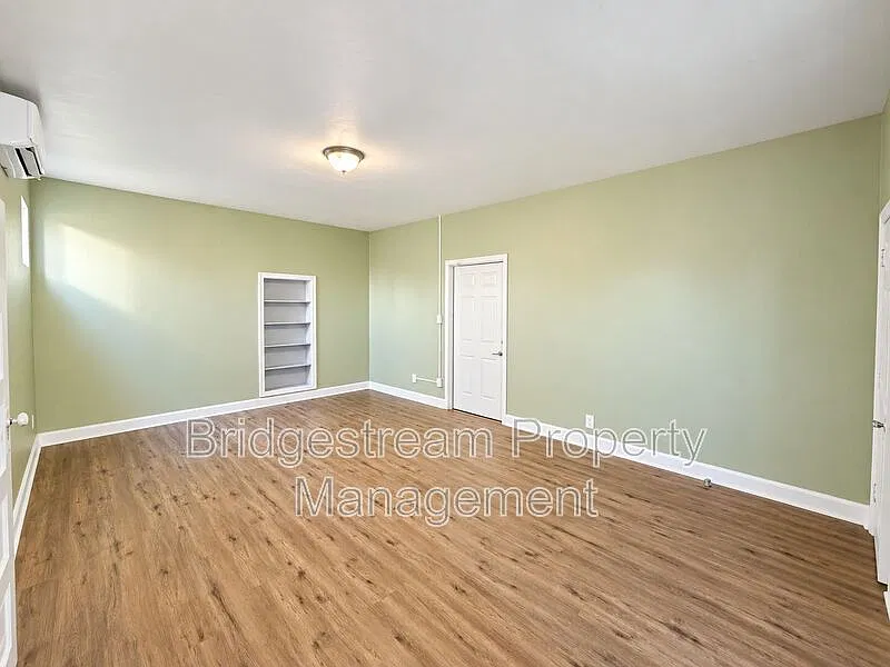 408 N Wayne St — Photo 3