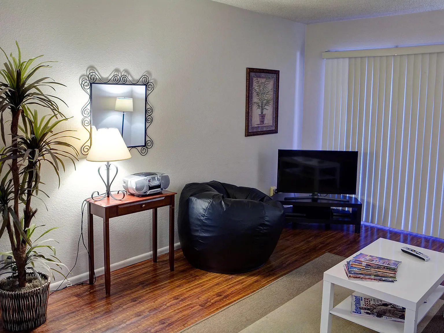 2 bed, 1.0 bath, 1146 sqft, $2,250 — Photo 3