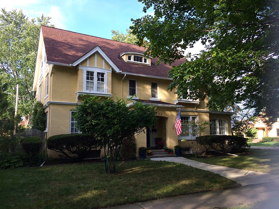 1st image of 1204 N Genesee Dr