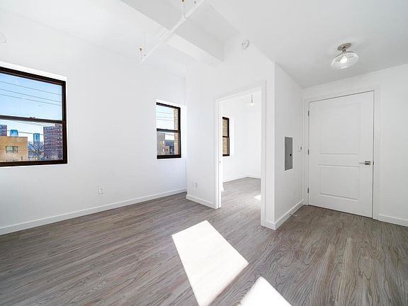 4th image of 201 Cornelison Ave #303