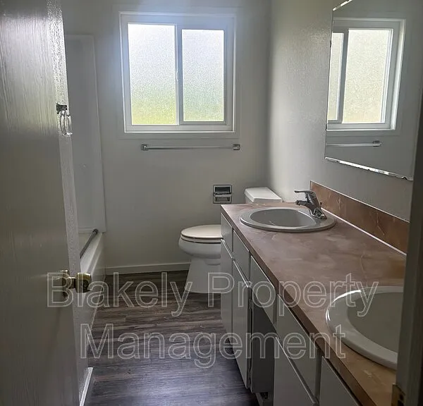 3047 N Linda Vista Ln — Photo 10