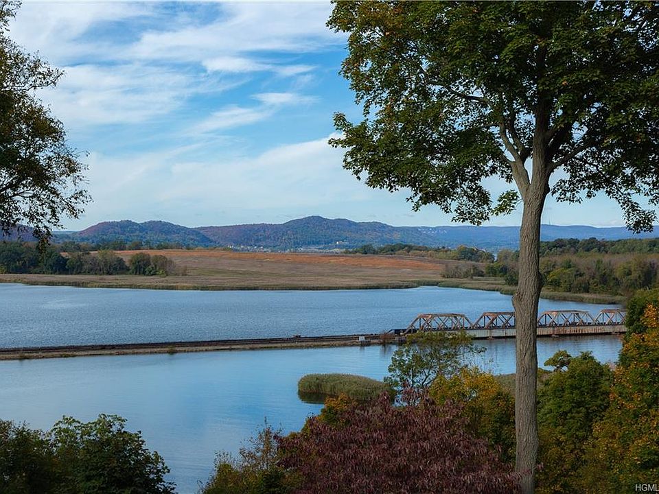 1st image of 101 Mystic Dr