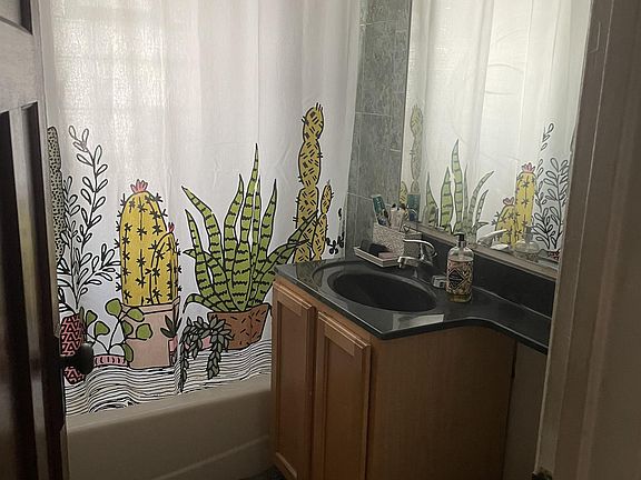 4th image of 2927 S Delaware Ave #11006462