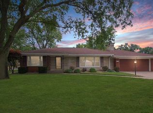 211 W Forrest Hill Ave, Peoria, IL