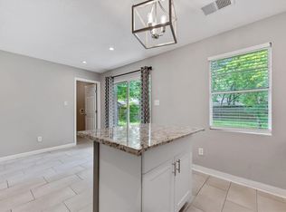 609 Tallow Dr, Conroe, TX 77385