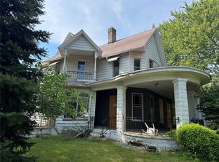 803 Oak Park Ave, Des Moines, IA 50313