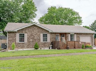 2005 S Woodland Dr, Radcliff, KY 40160