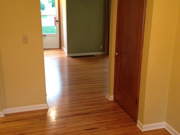 Main level - Dining Room Pic 1