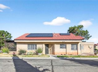 11620 Locust Ln, Apple Valley, CA 92308