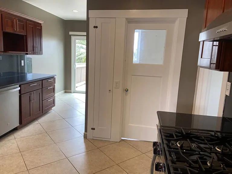 263 Justin Dr — Photo 7