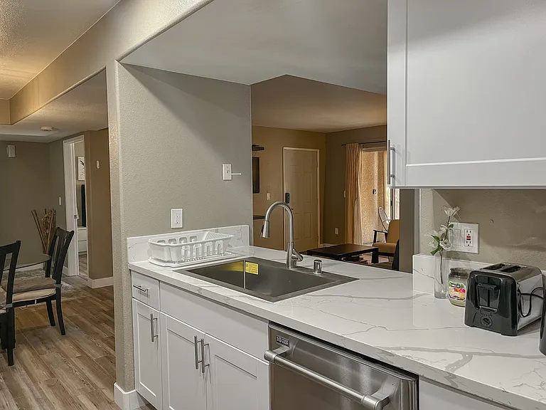 7885 W Flamingo Rd — Photo 16