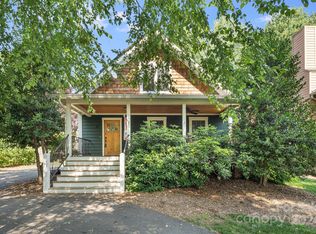 16 Sunrise Dr, Asheville, NC 28806
