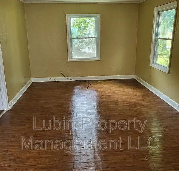 1866 Valley Blvd — Photo 3