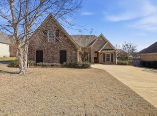 204 Village Pl, Pearl, MS 39208