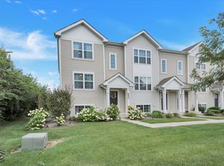 550 Spring Leaf Dr, Joliet, IL 60431
