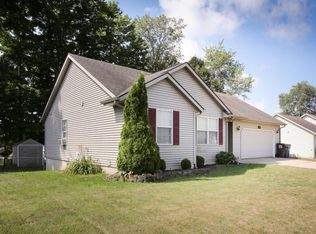 2651 Green Oak Ln, Kalamazoo, MI 49004