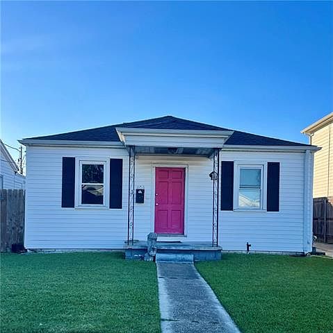 1st image of 404 Metairie Lawn Dr