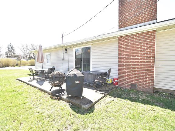 4th image of 608 N Linwood Ct