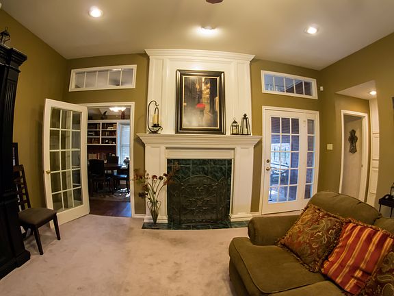 2nd image of 128 Bowie Ln
