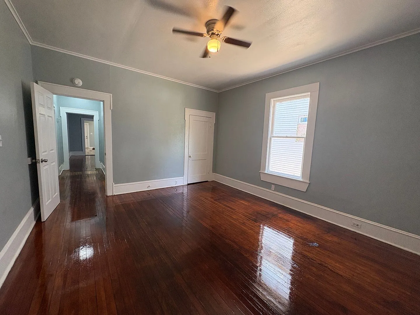 Gorgeous 1 bedroom/1 bath Duplex in Historic Highland! — Photo 4