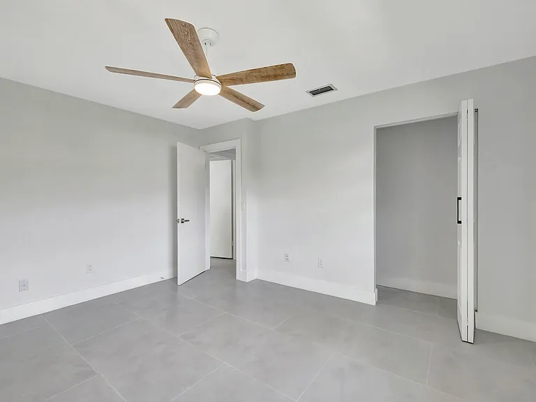 7898 Eastlake Dr #7D — Photo 26