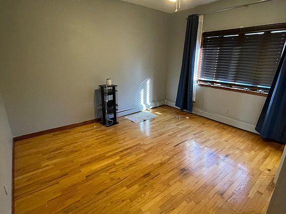 2nd image of 105 Ormsby Ave #1