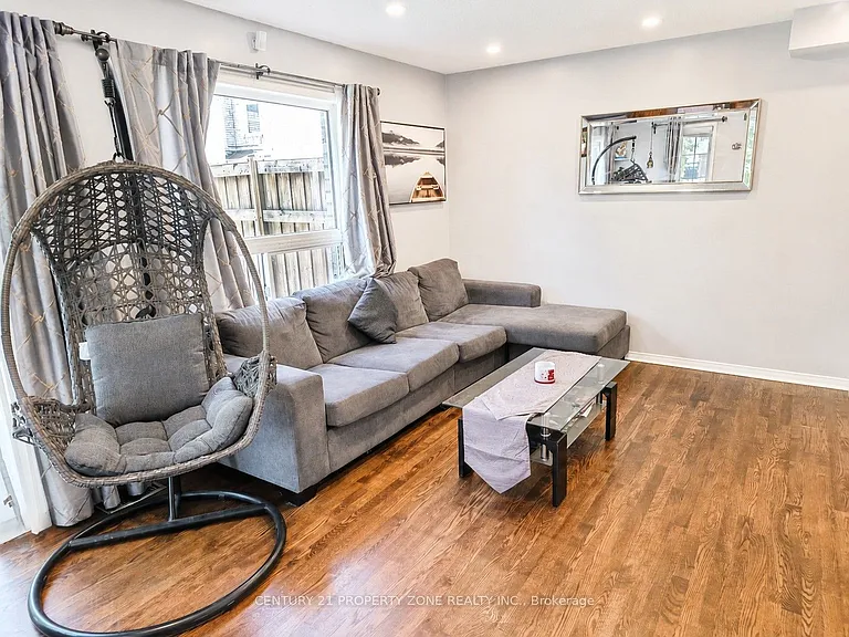 710 Stonebridge Ave — Photo 3