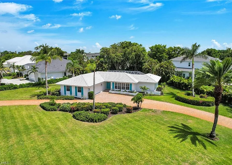 740 Park Shore Dr