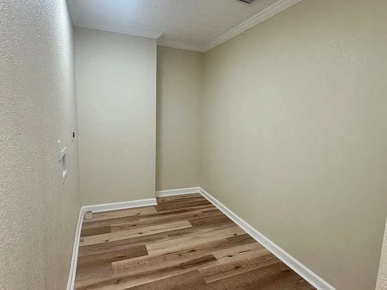 464 McDilda Dr — Photo 8