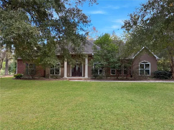42542 Autumn Dr, Hammond, LA 70403