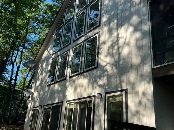 (undisclosed Address), Hedgesville, WV 25427