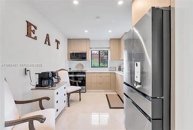 231 NE 45th St #231 — Photo 15