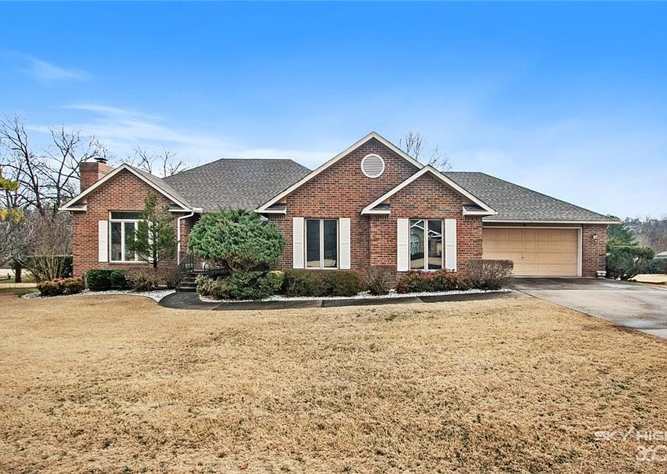 1st image of 6 Scotsdale Pl