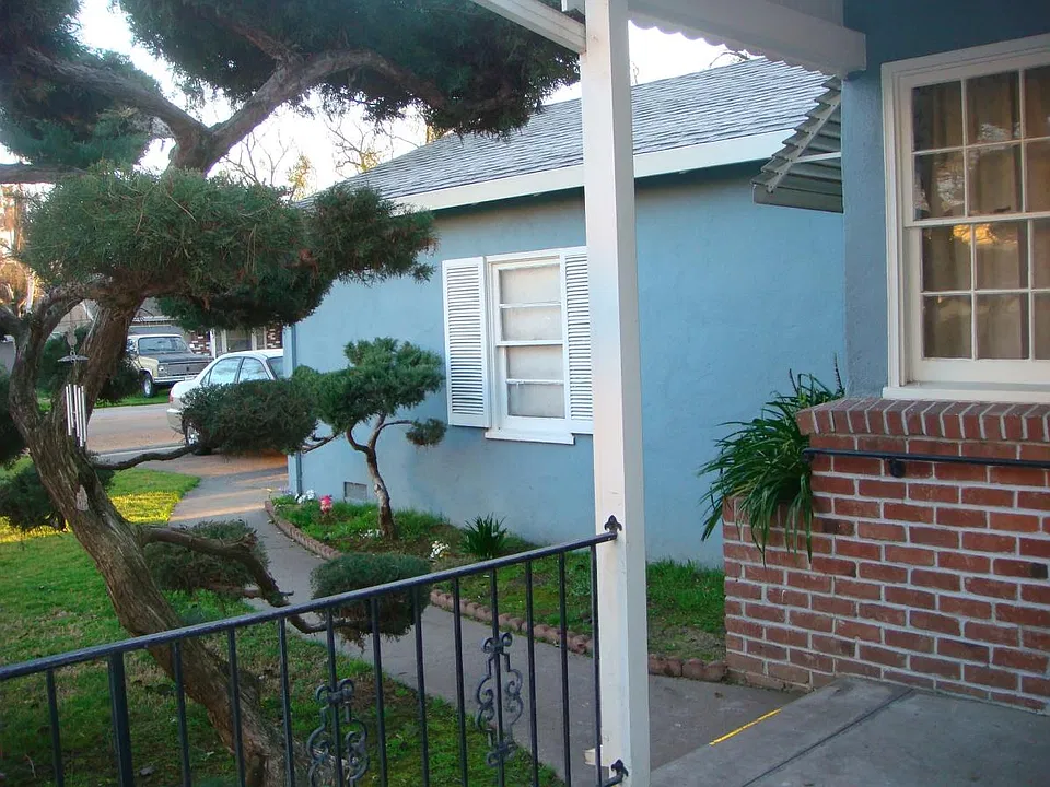 Christina Ave