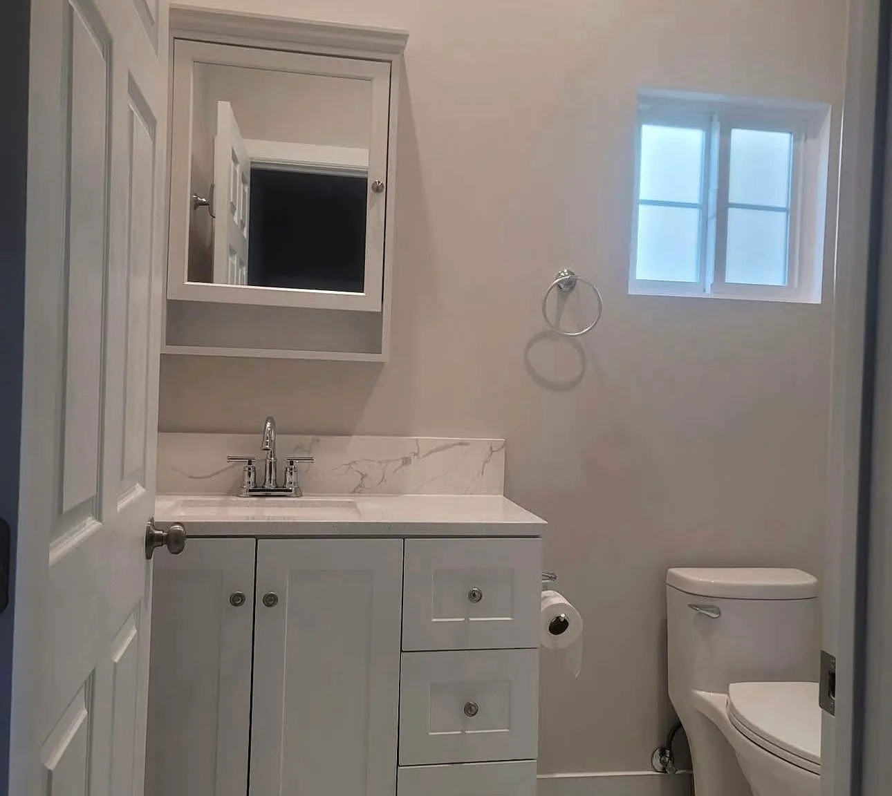 1 bed, 700 sqft, $2,200 — Photo 3