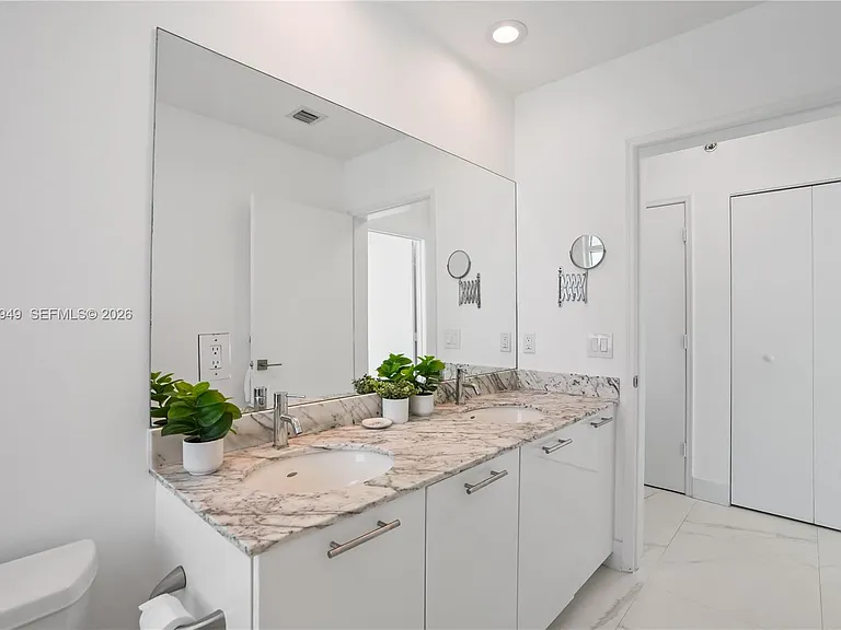950 Brickell Bay Dr #4101 — Photo 18