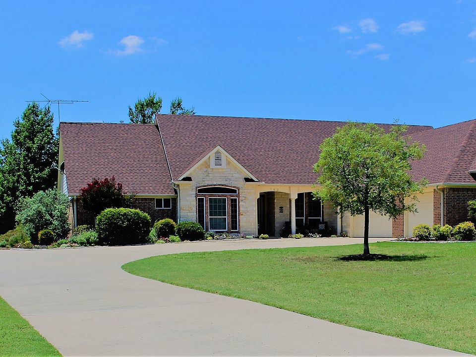 4/3/3 in Hidden Lakes Ranch