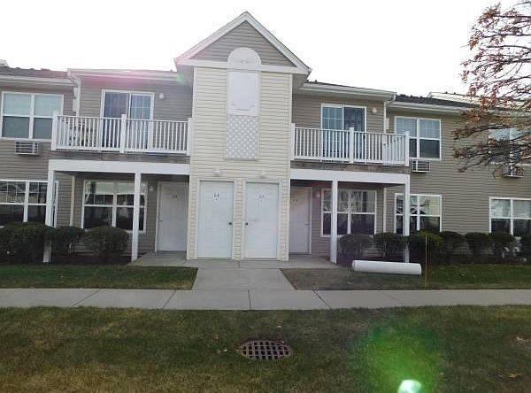 1st image of 465 New Hwy APT A19