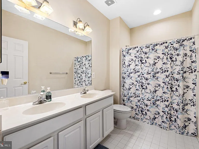 3314 Lady Catherine Cir — Photo 22