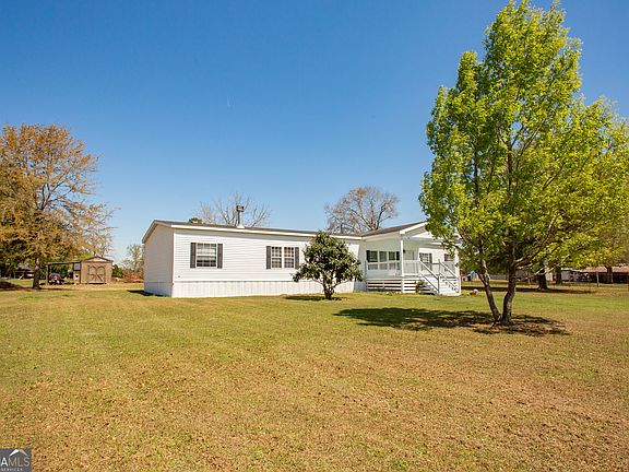 5th image of 2734 Woodridge Rd