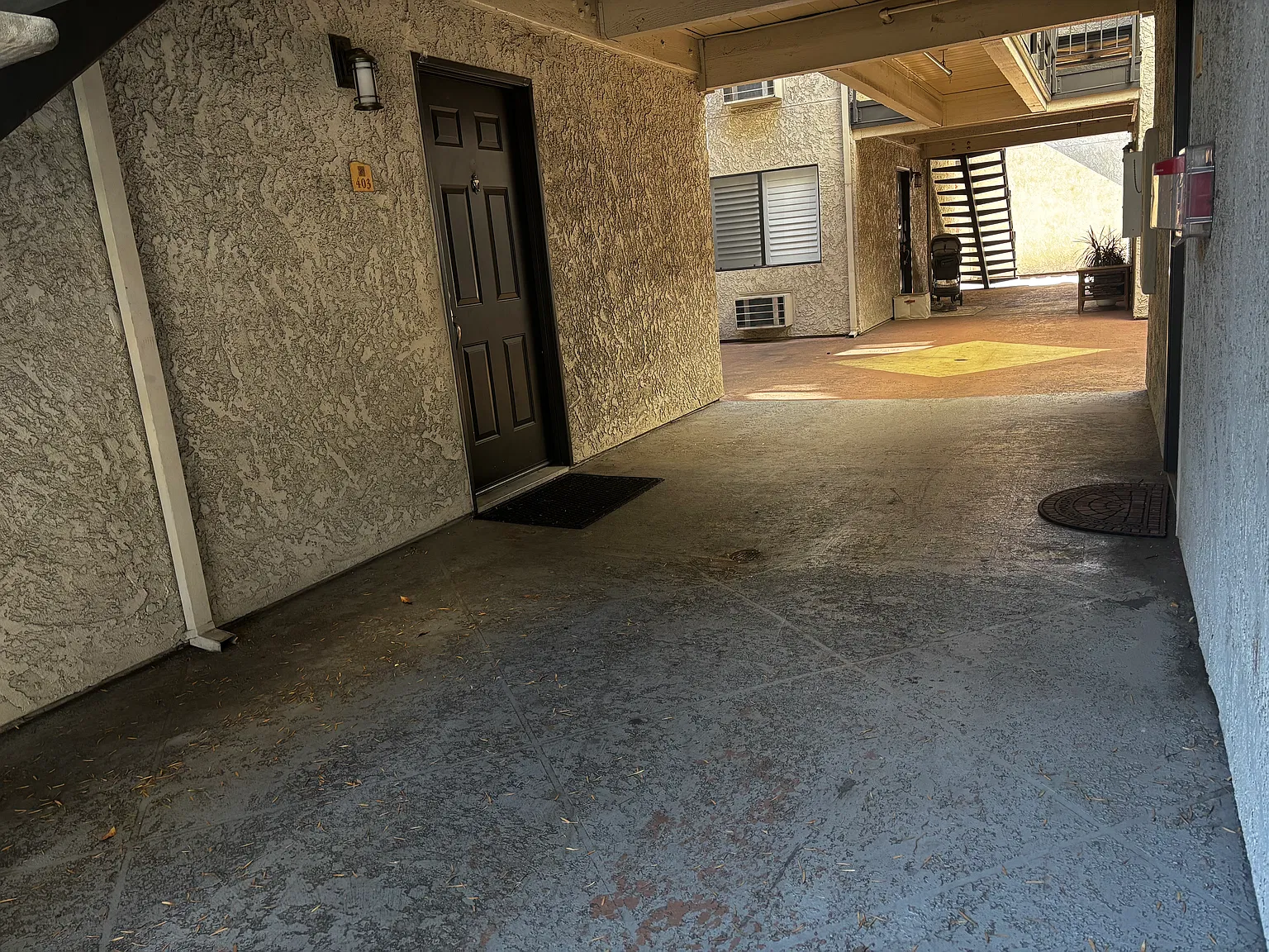 880 E Fremont Ave — Photo 2