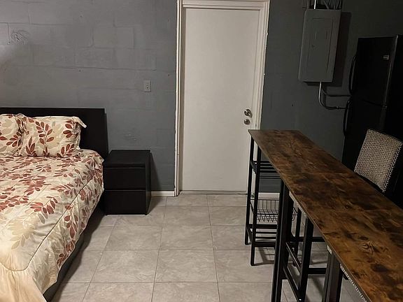 2nd image of 7914 Segovia St