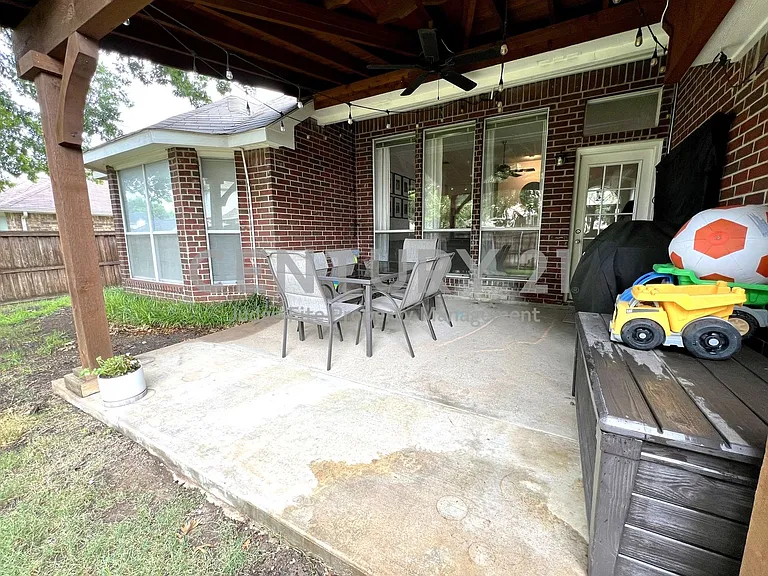 11413 Huntington Rd — Photo 35