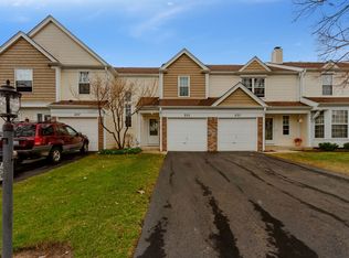 235 E Shag Bark Ln #235, Streamwood, IL