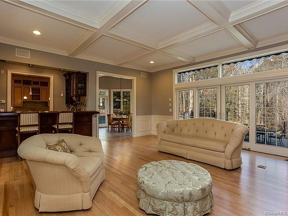 4th image of 12 Greenswood Pl
